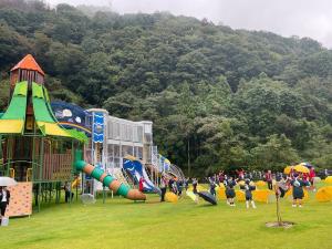 塩江小学校児童による椛川たたら踊り