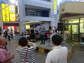 挨拶する市長の写真
