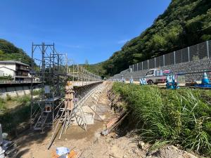 かがり谷線（近景）