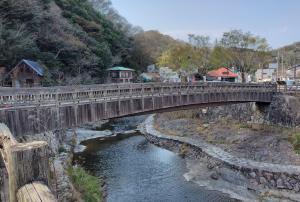 行基橋（遠景）