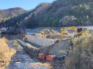 河川護岸整備（遠景）