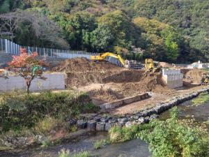 河川護岸整備（近景）